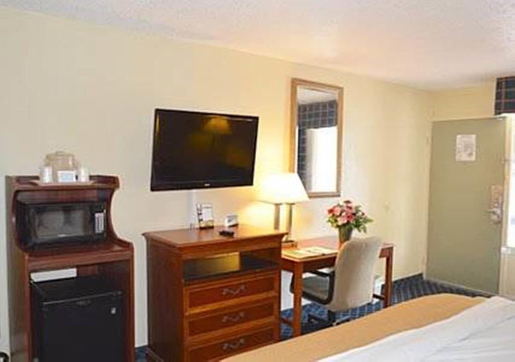 Quality Inn Midtown Savannah Ngoại thất bức ảnh